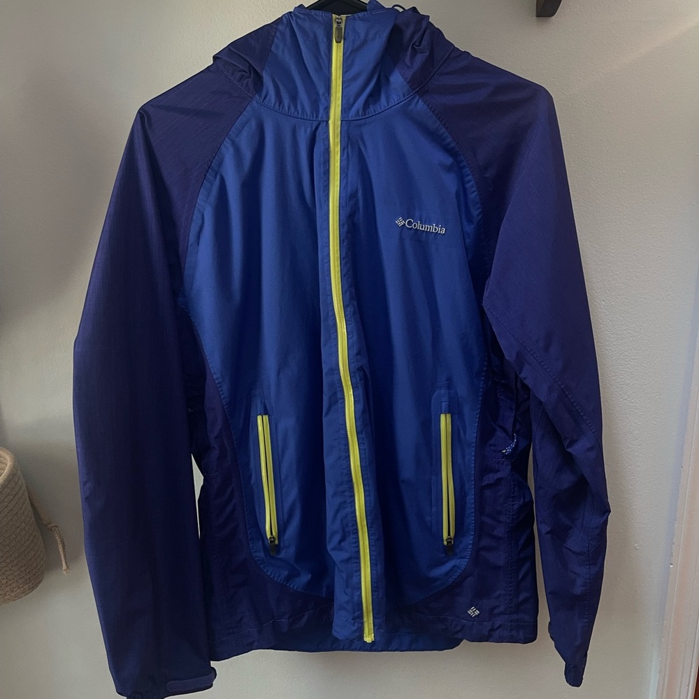 Columbia Vibrant Blue Jacket with Green Trim
